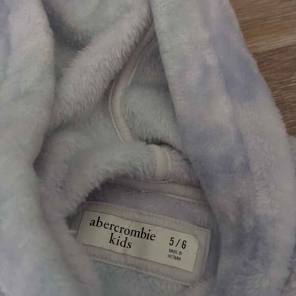 Abercrombie kids 5/6 girls soft hoodie - Picture 3 of 4